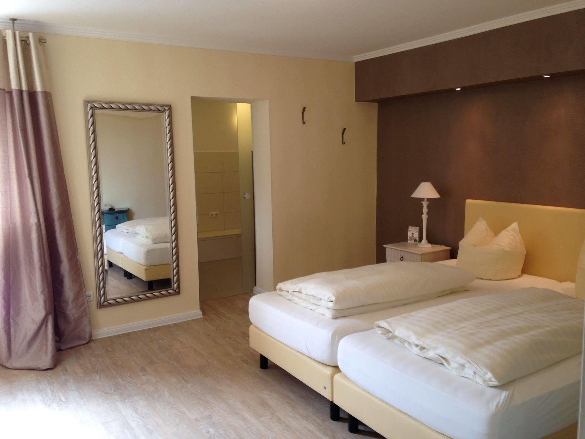 Landhotel Franck Garni Brietlingen Exterior photo